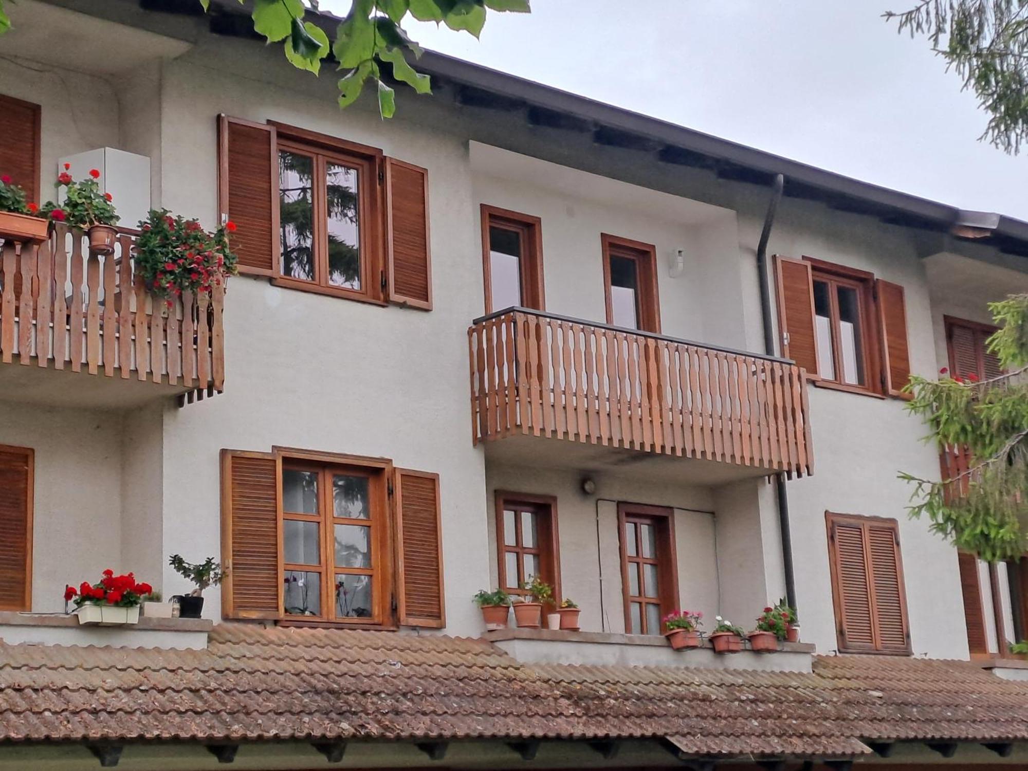 My House Apartment Roddino ภายนอก รูปภาพ